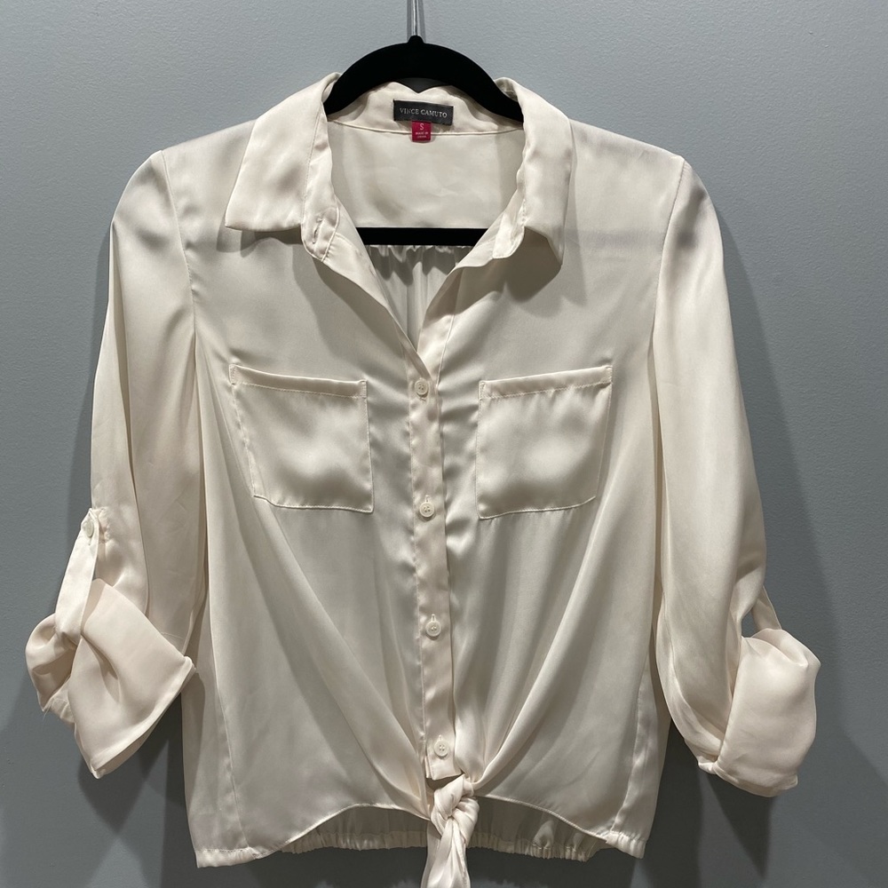 Vince Camuto Button sleeve tie front top